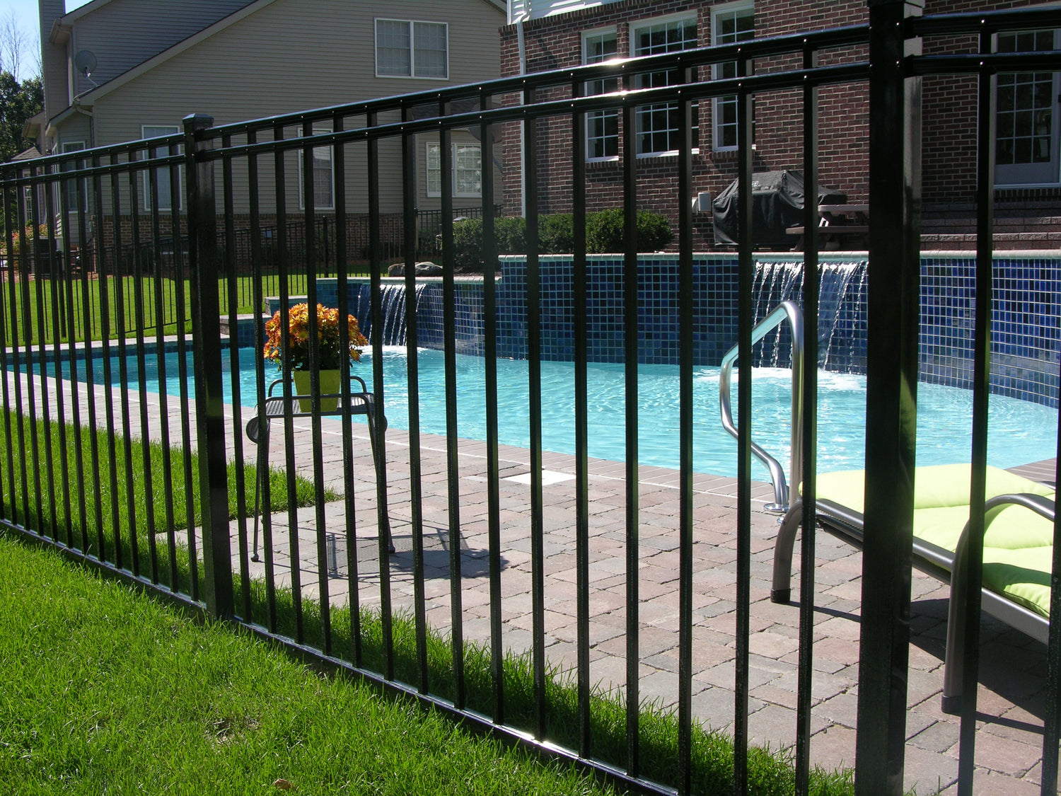 Pool-Code Compliant Fences